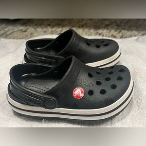 Black Crocs size 7 toddler
